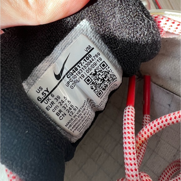 AIR MAX 97’ GS ‘SCRIPT SWOOSH’
SIZE 6.5 YOUTH - Picture 6 of 7